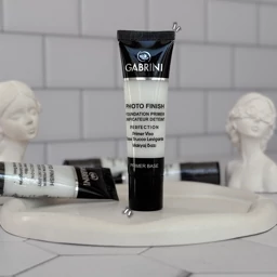 پرایمر مایع SPF 15 کابرینی مدل Derma مناسب برای انواع پوست حجم 30 میلی‌لیتر